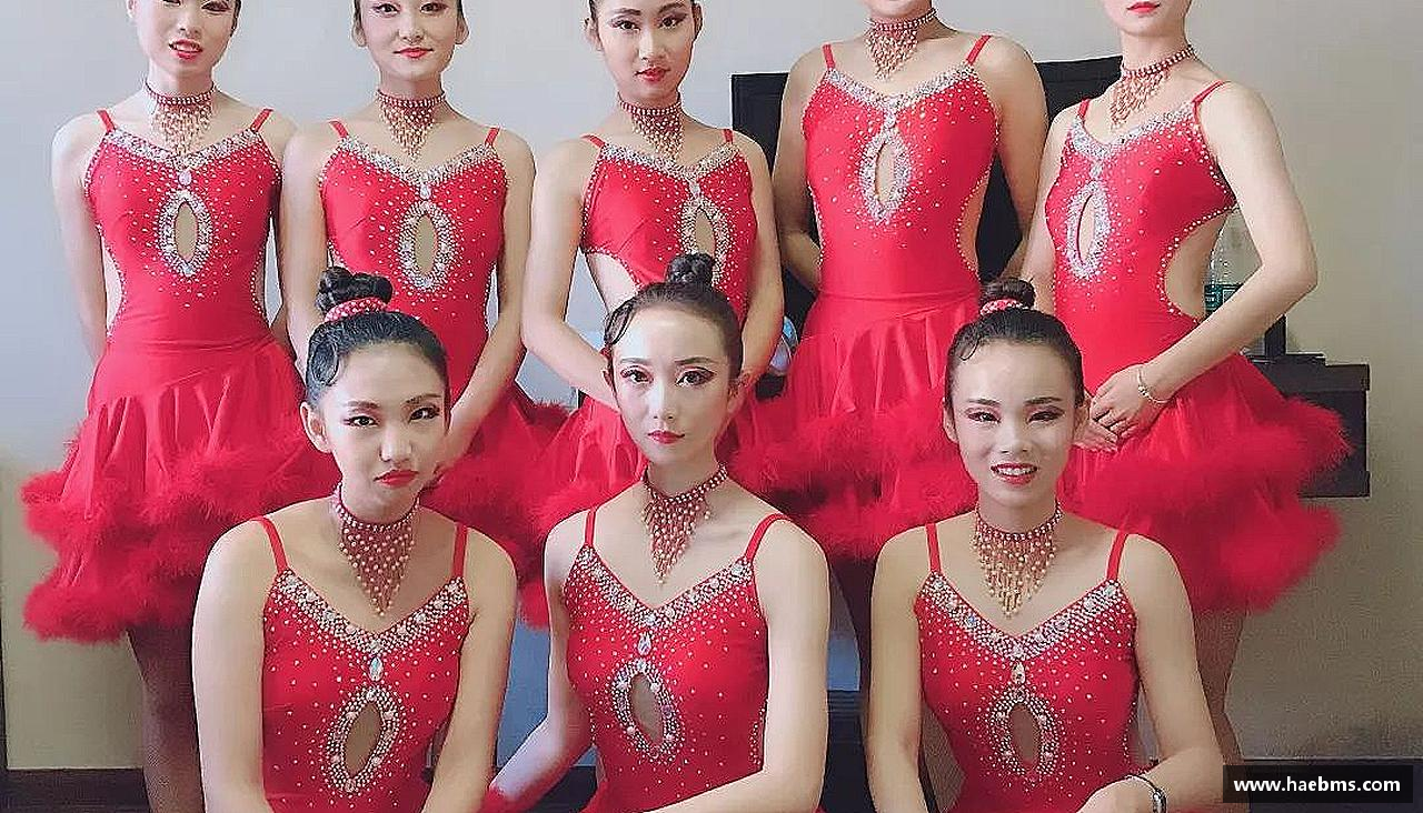 拥抱青春，释放活力！